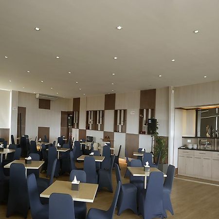 Ion Hotel Padang  Buitenkant foto