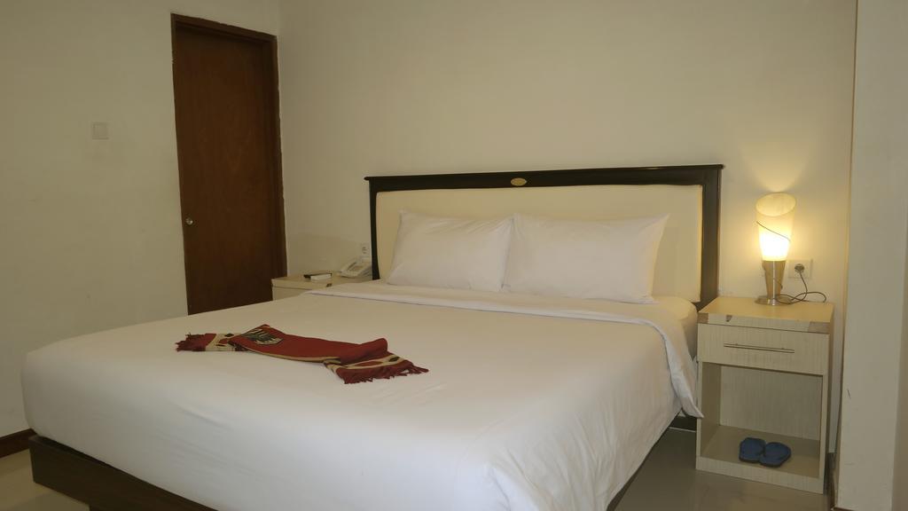 Ion Hotel Padang  Buitenkant foto