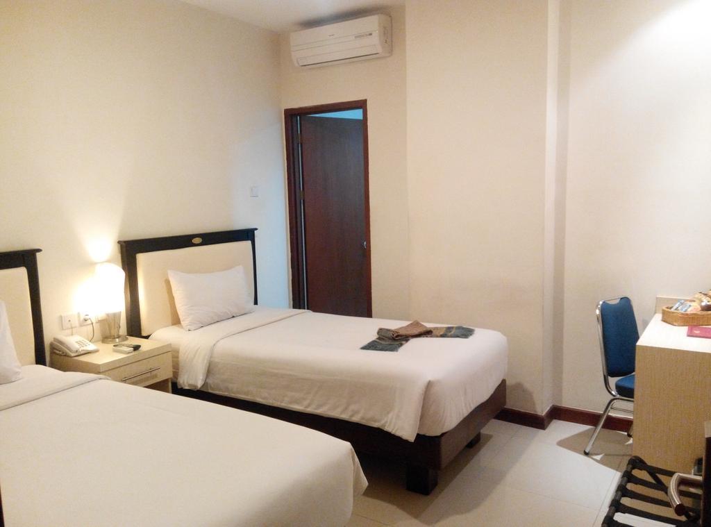 Ion Hotel Padang  Buitenkant foto