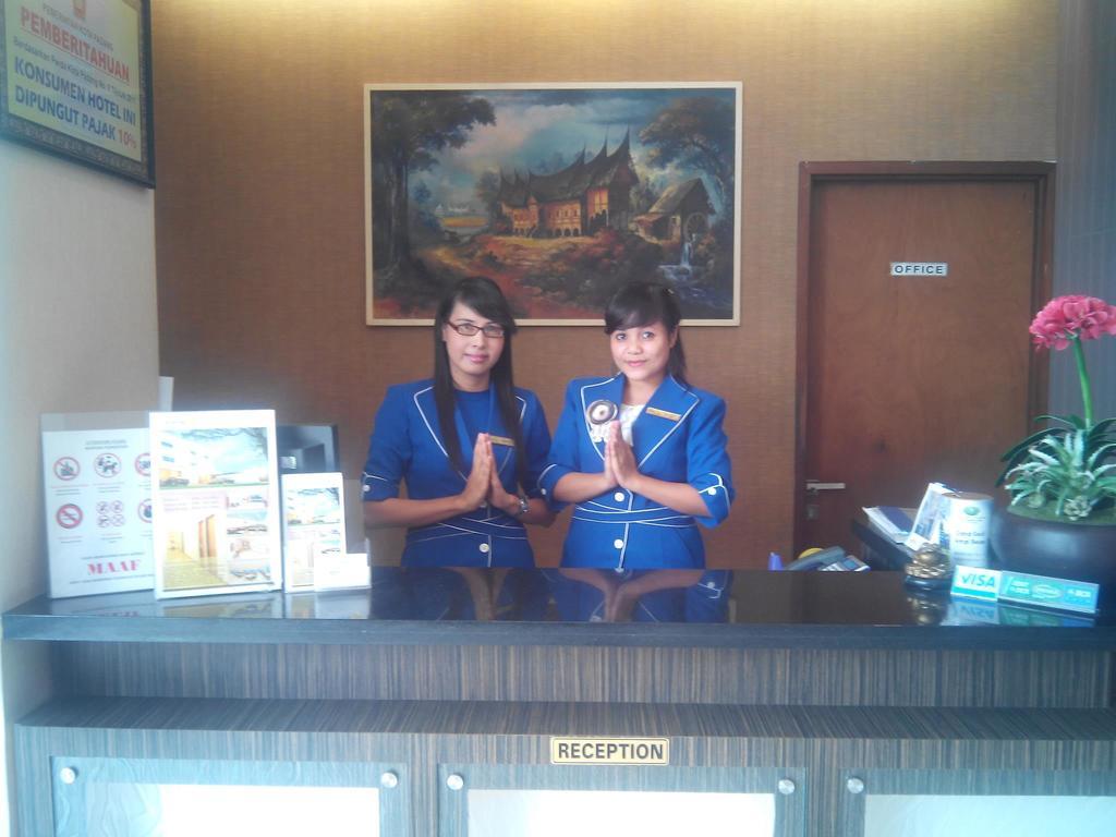 Ion Hotel Padang  Buitenkant foto