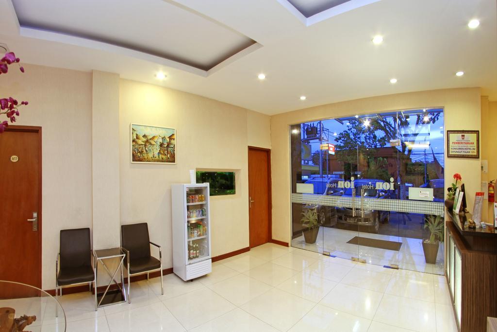 Ion Hotel Padang  Buitenkant foto
