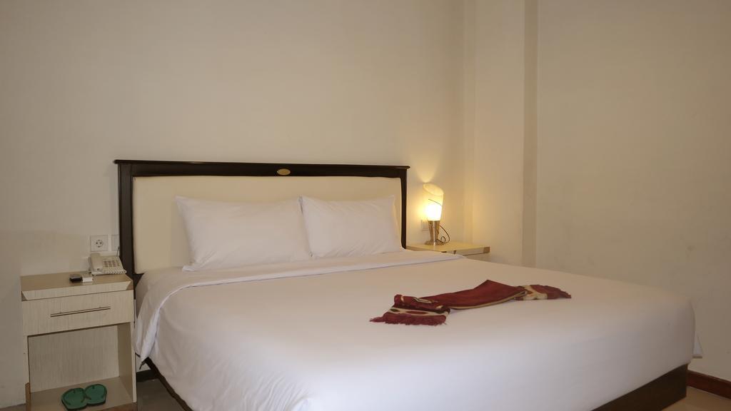 Ion Hotel Padang  Buitenkant foto