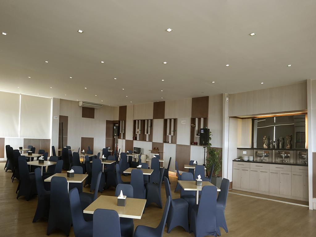 Ion Hotel Padang  Buitenkant foto